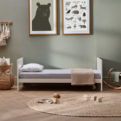 Silver Cross Bromley 2 piece White nursery set with with Convertible Cot Bed and Dresser